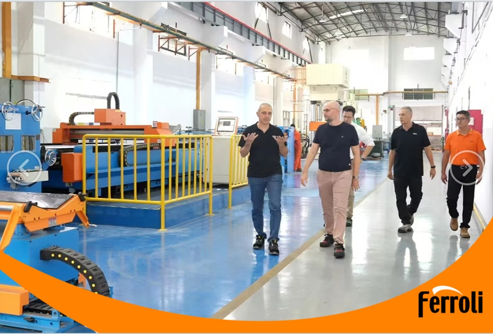 立博ladbrokesCEO一行光临中国区广东出产基地视察